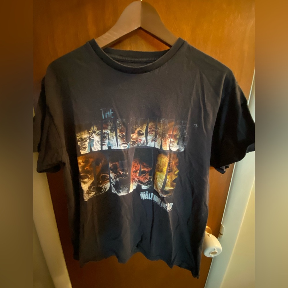 Walking Dead Shirt (holes)